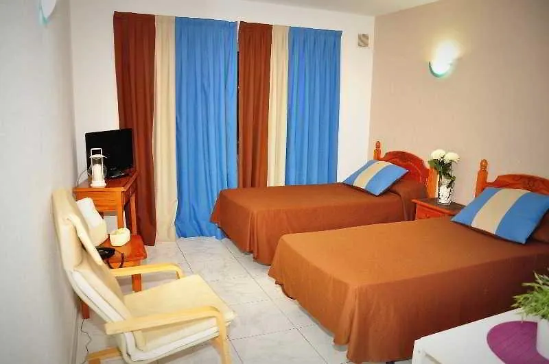 Apartamentos Comodoro Los Cristianos  Los Cristianos (Tenerife)